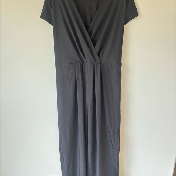 Halara Breezeful V Neck Short Sleeve Side Pocket Tie Back Quick Dry Midi Dress - Picture 3 of 13